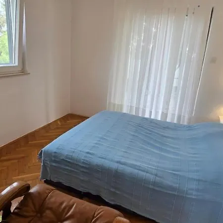 Apartments By The Sea Mirca, Brac - 5655 Апартаменты Mirca (Brac)