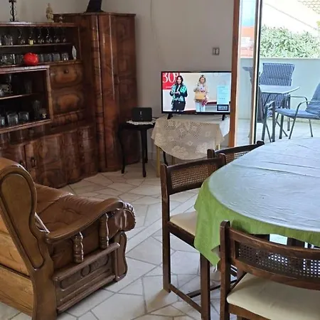 Apartments By The Sea Mirca, Brac - 5655 Апартаменты