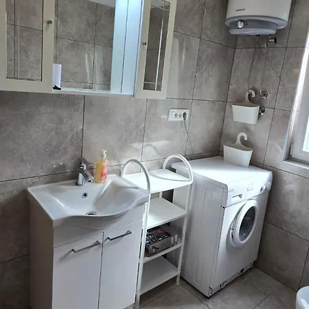 Apartments By The Sea Mirca, Brac - 5655 Apartment Mirce