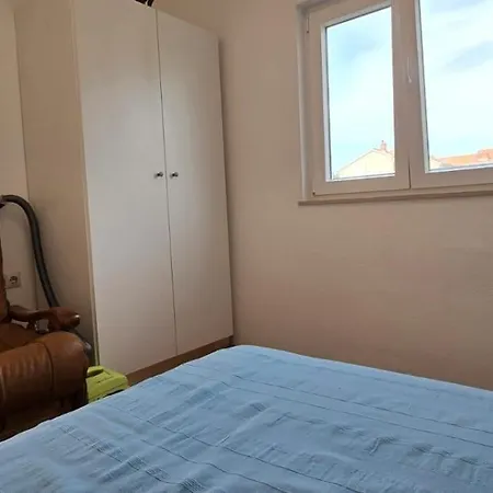 Apartments By The Sea Mirca, Brac - 5655 Apartment Mirce